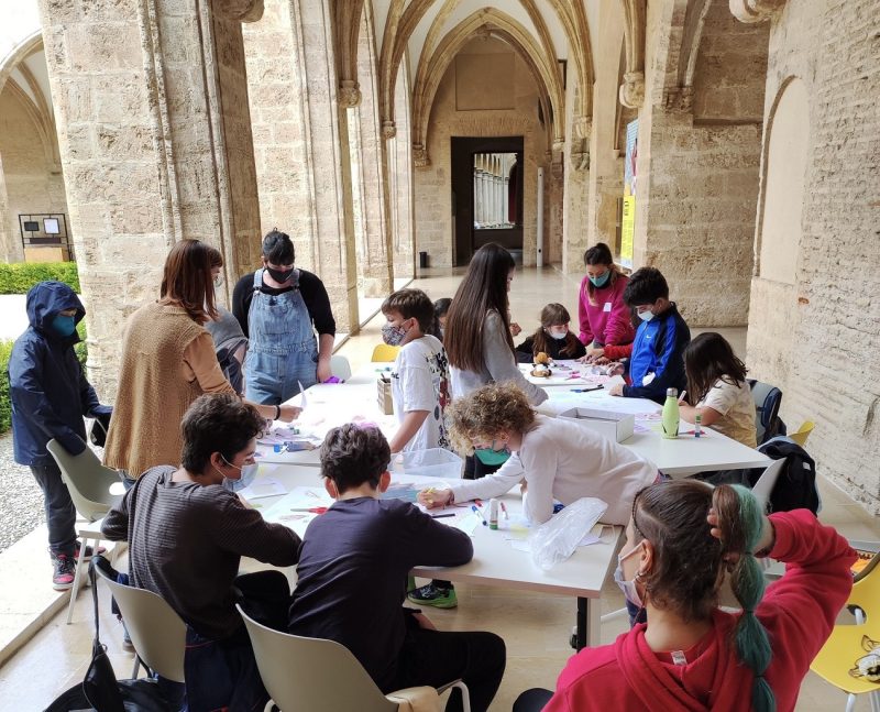 El Centre del Carme acerca el arte, el cine y la cultura a los más pequeños
