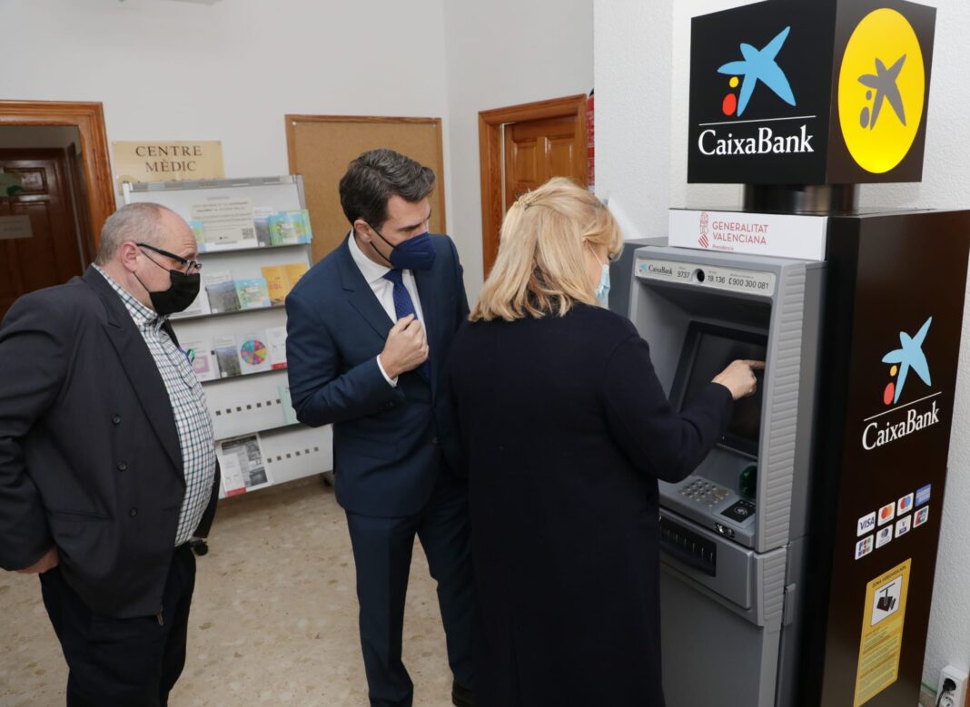 La Generalitat Valenciana pone en marcha 55 cajeros automáticos en pequeños municipios del interior