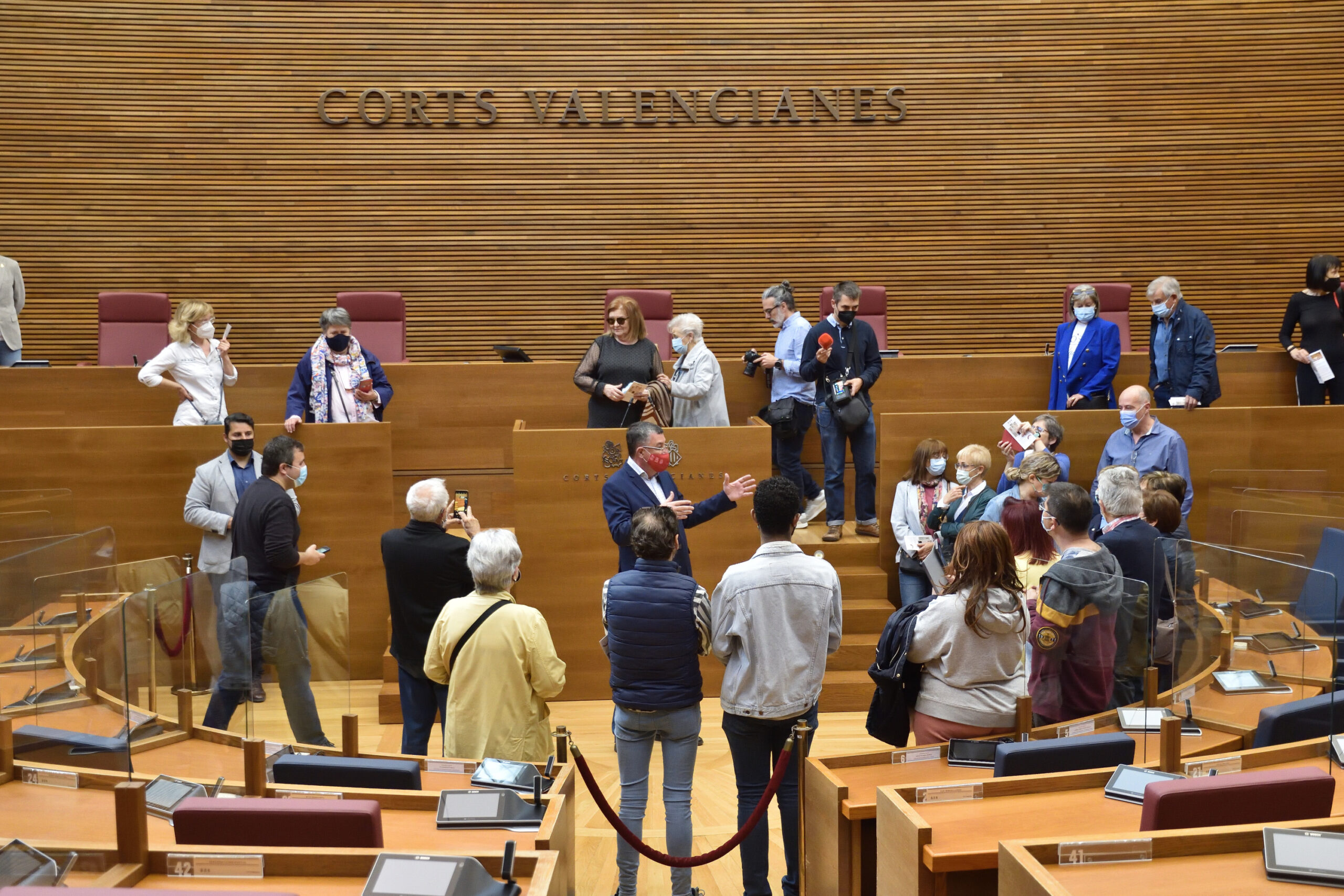 1.550 visitantes en Corts Valencianes en la jornada de puertas abiertas el 25 d'Abril