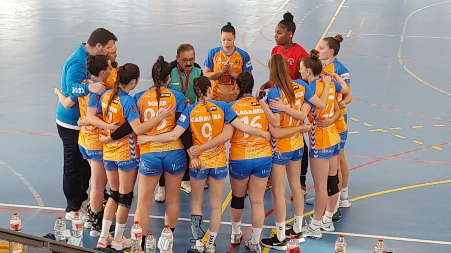 Una mala segunda mitad condena al Grupo USA Handbol Mislata en la Roca