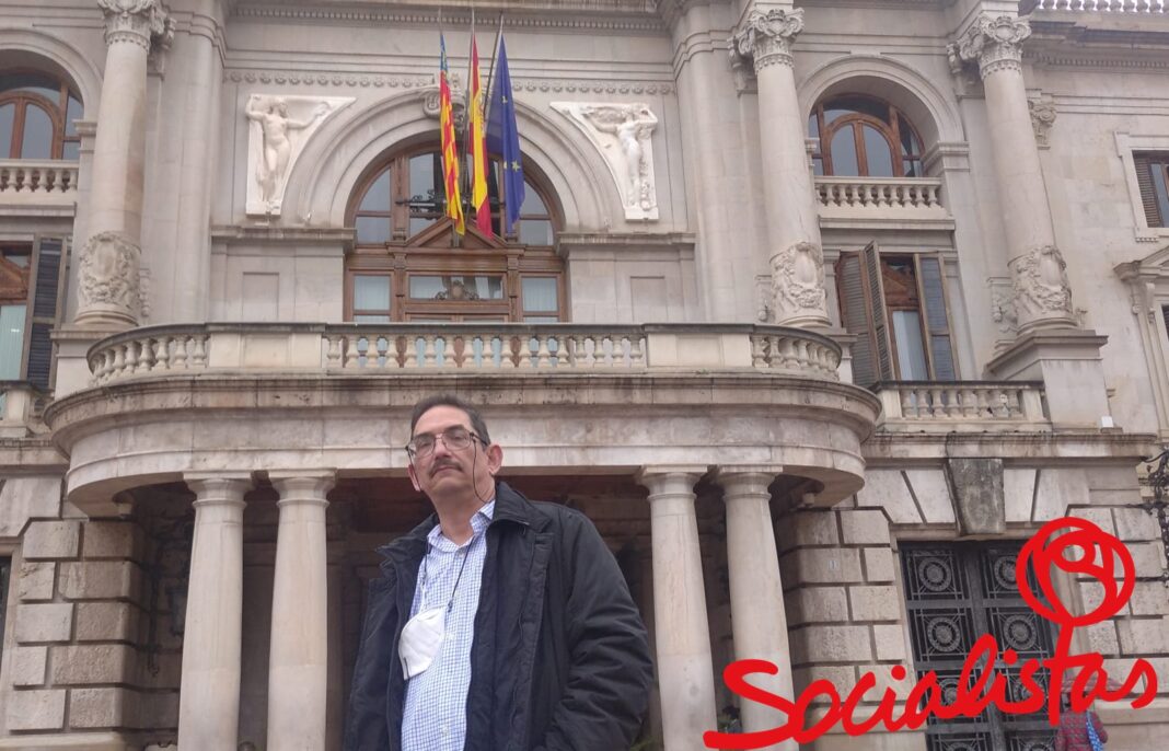 El PSOE, el partido de las oportunidades menos para Sandra Gómez que bloquea a sus militantes en Twitter