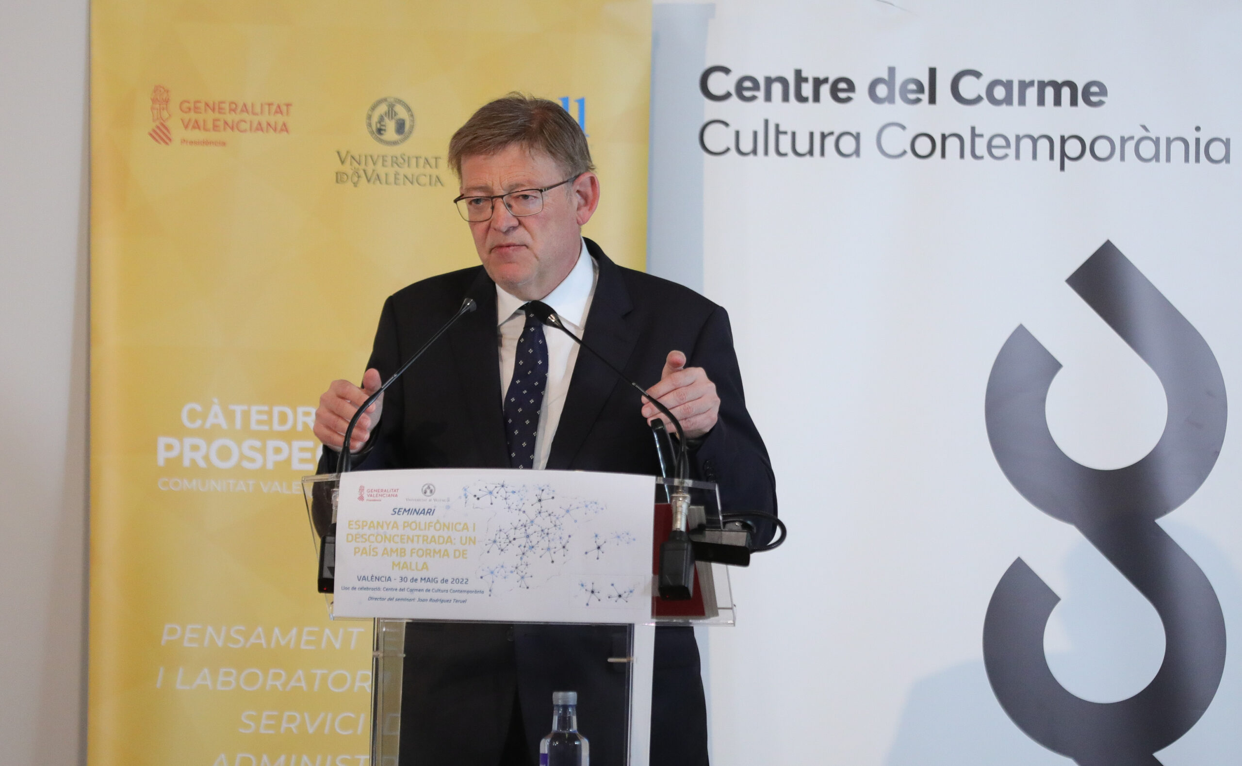 Puig propone concretar un plan de traslado de sedes institucionales, descentralizar elementos simbólicos