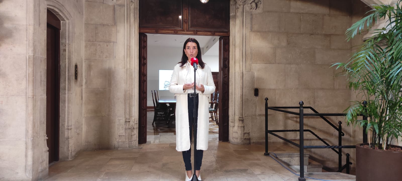 Ruth Merino acusa al PSPV y PP de que su único interés es en dopar a sus propios partidos de cara a las elecciones