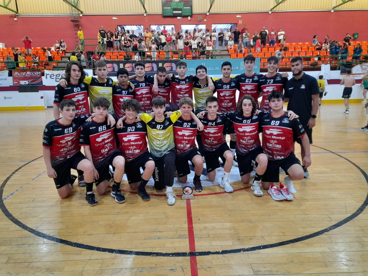 Gran Fin de semana de balonmano de base en el Trofeo Villa de Mislata