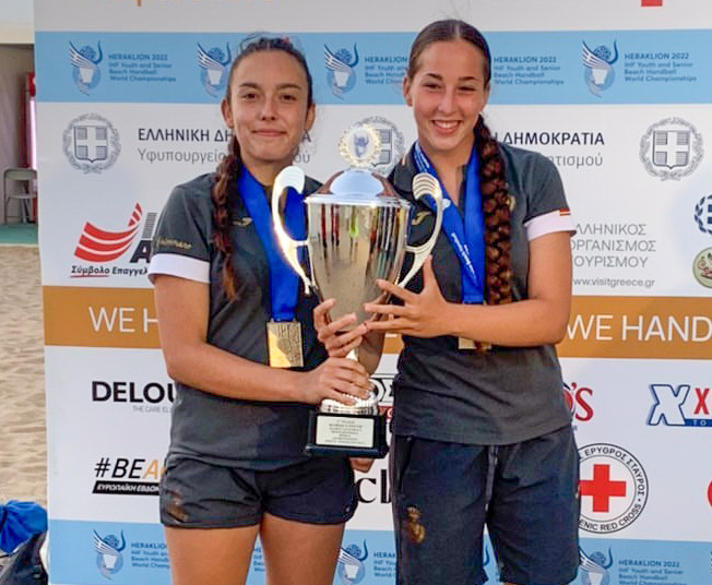 Las Valencianas Carla Gallego y Paula Quiles consiguen el oro con el juvenil de balonmano femenino en los Mundiales