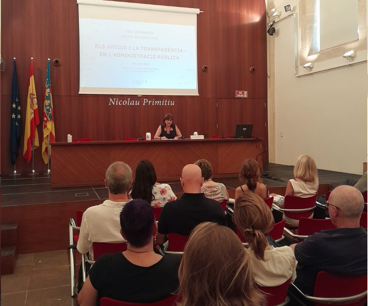Amoraga asegura que la transparencia es necesaria en la gestión documental porque facilita el acceso de la ciudadanía a la información