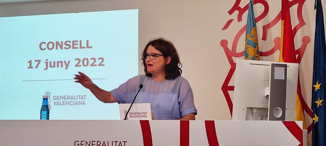 Oltra pretende burlar al TSJCV dimitiendo como diputada en Corts Valencianes