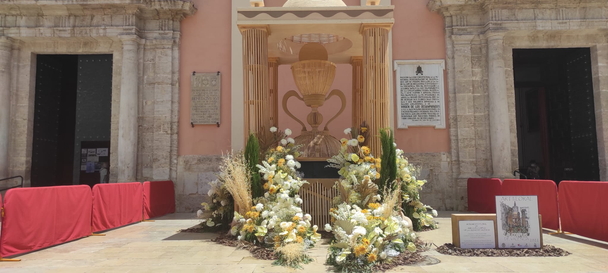 Hoy se celebra en el Cap i Casal el Corpus, sin tapiz floral, rompiendo la tradición centenaria, sigue sin responsabilizarse nadie en la Concejalía de (in)Cultura festiva