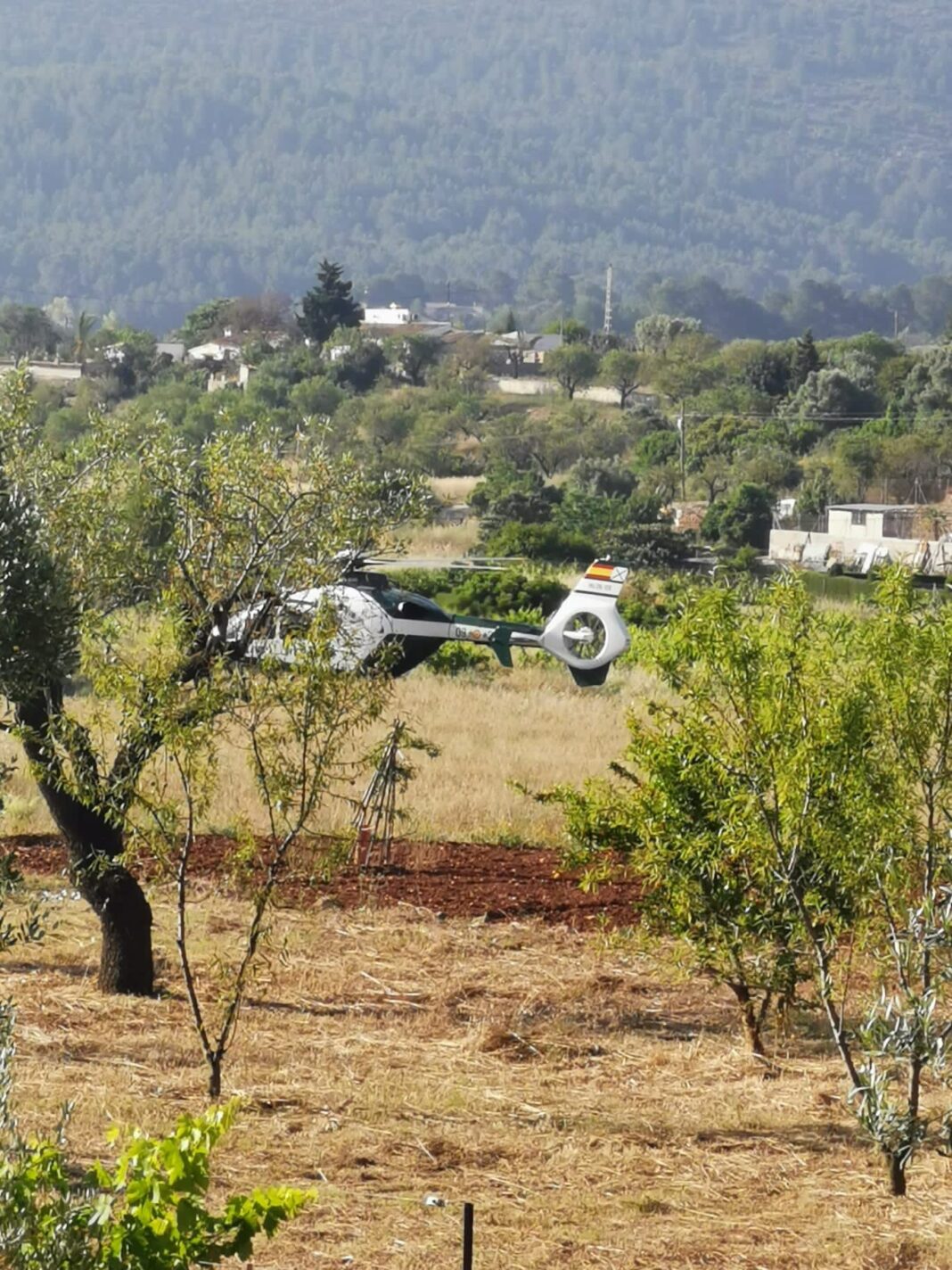 Un helicóptero y cuatro coches de Inspección de trabajo para los agricultores y recursos muy limitados para luchar contra los robos y los delincuentes