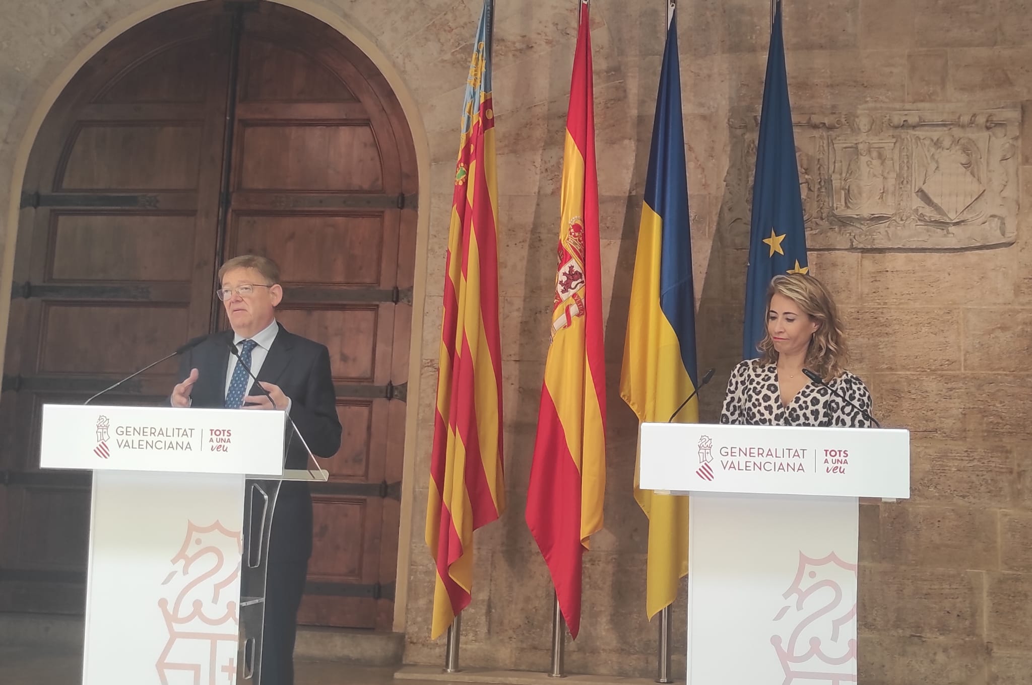 La Ministra de Transportes reconoce que la medida estrella de bajar un 50% los abonos de transporte no se aplicará hasta septiembre