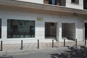 La Federación de Asociaciones de Vecinos de Valencia denuncia el colapso de las oficinas de renovación de DNI y pasaporte