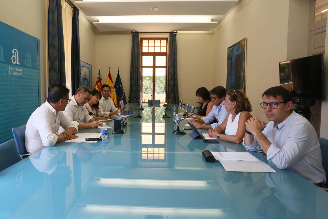 Diputación de Alicante implantará medidas fiscales para los Ayuntamientos afectados por el Incendio de la Vall d'Ebo