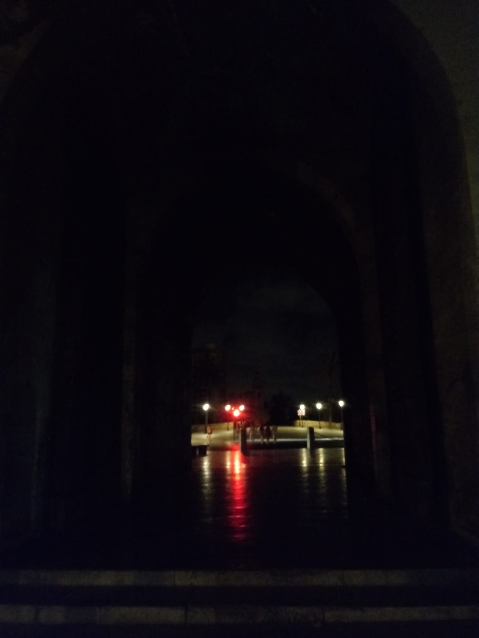 Los guías turísticos perjudicados por el apagado de monumentos. Peligrosidad y cámaras de vigilancia inservibles en la oscuridad