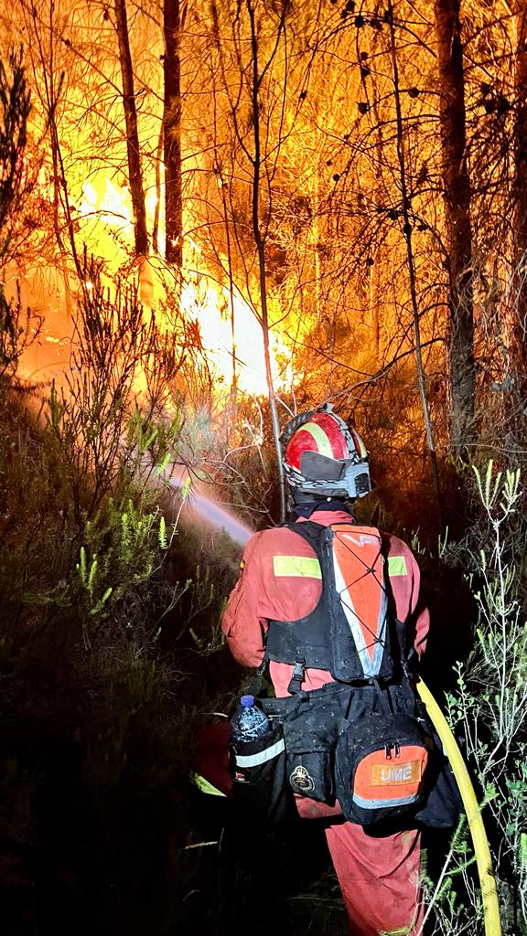 11.200 hectáreas calcinadas en el Incendio de La Vall d'Ebo y 1.500 evacuados. Murcia y Castilla La Mancha colaboran en la extinción