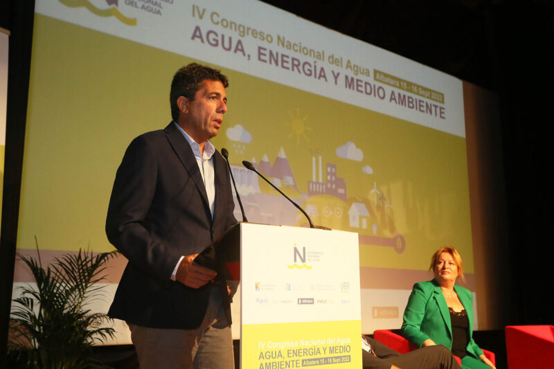 Mazón apela al diálogo y pide a la Confederación Hidrográfica del Segura que vuelva a la Mesa Provincial del Agua