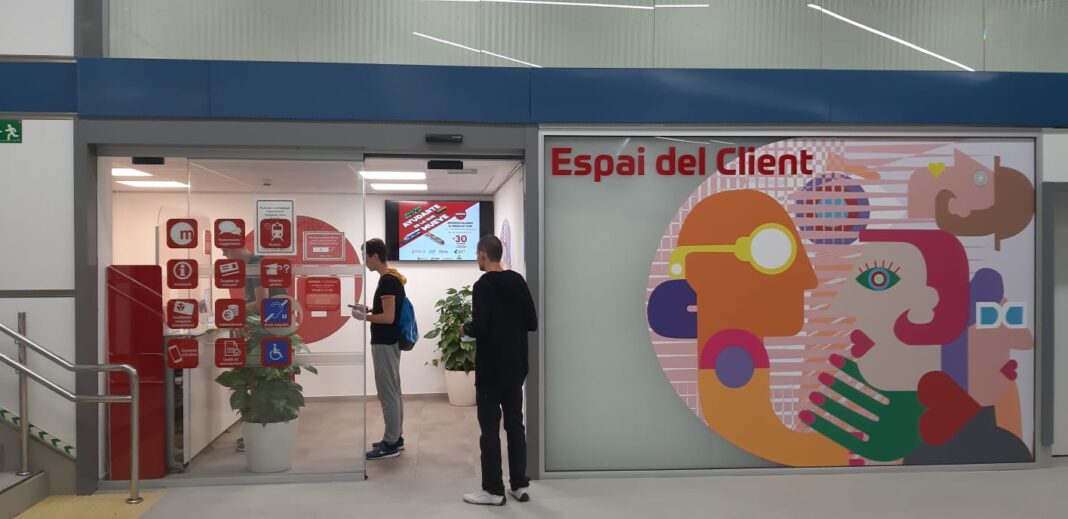 La Generalitat Valenciana pone otra vez en marcha la web para solicitar el transporte gratuíto a menores de 30 años tras la caída de servidores de la semana pasada