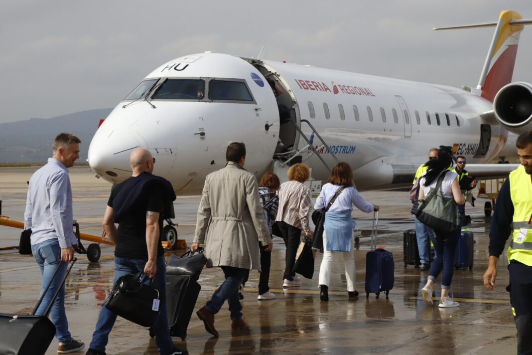 El aeropuerto de Castellón pone en marcha la nueva ruta a Madrid que posibilita la conexión con 86 destinos nacionales e internacionales