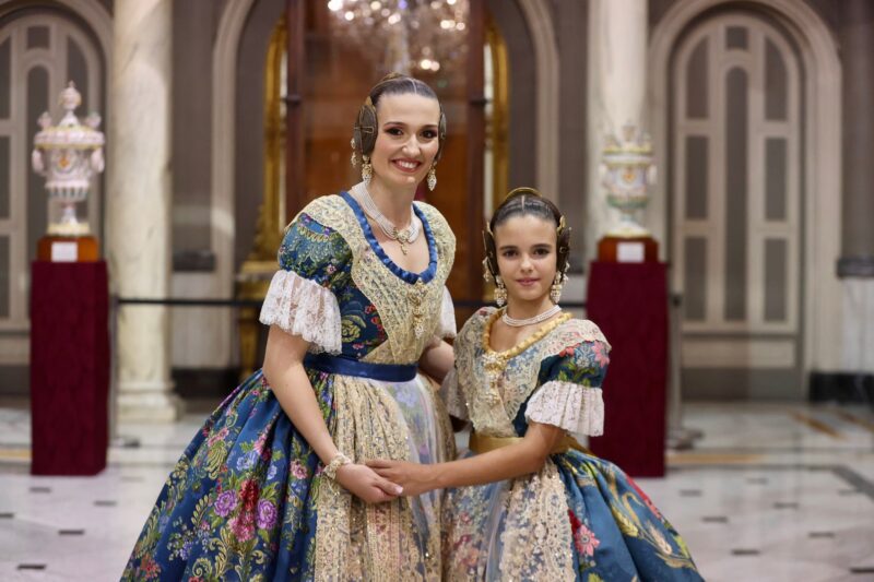 Paula Nieto y Laura Mengó proclamadas como Falleres Majors de Valéncia 2023