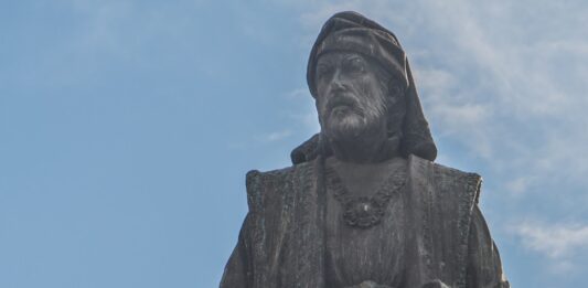 L'Associació Cultural "Poble de Benimaclet" demana a l'Ajuntament de Valéncia deixe l'estatua de Vinatea