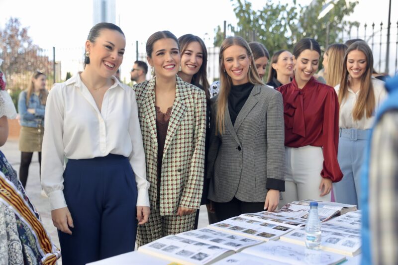 XII Fira del coleccionisme Faller celebrada en los jardines de JCF Valencia