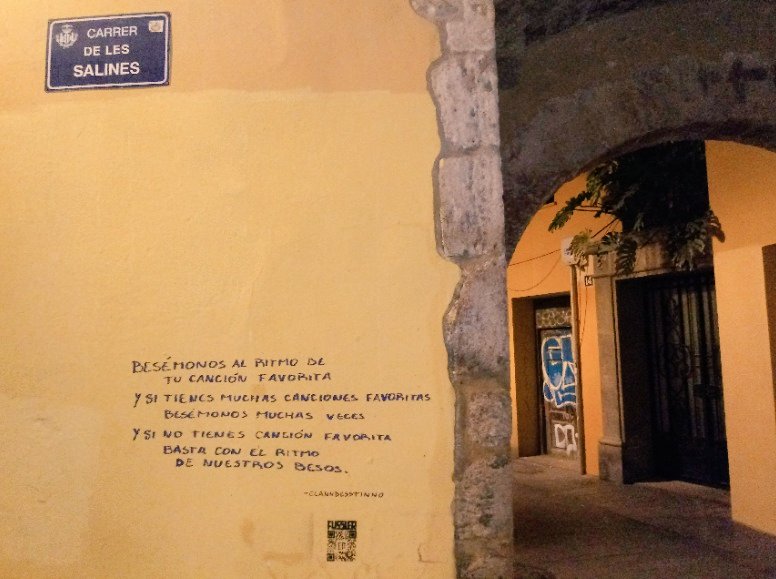La Policía de la GVA identifica al presunto autor de doce pintadas en edificios catalogados como Bien de Interés Cultural del centro de Valencia