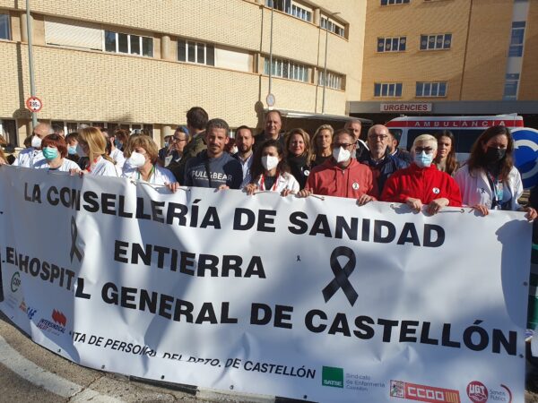 Protestas ante la precariedad y el colapso que sufre el Hospital General de Castello