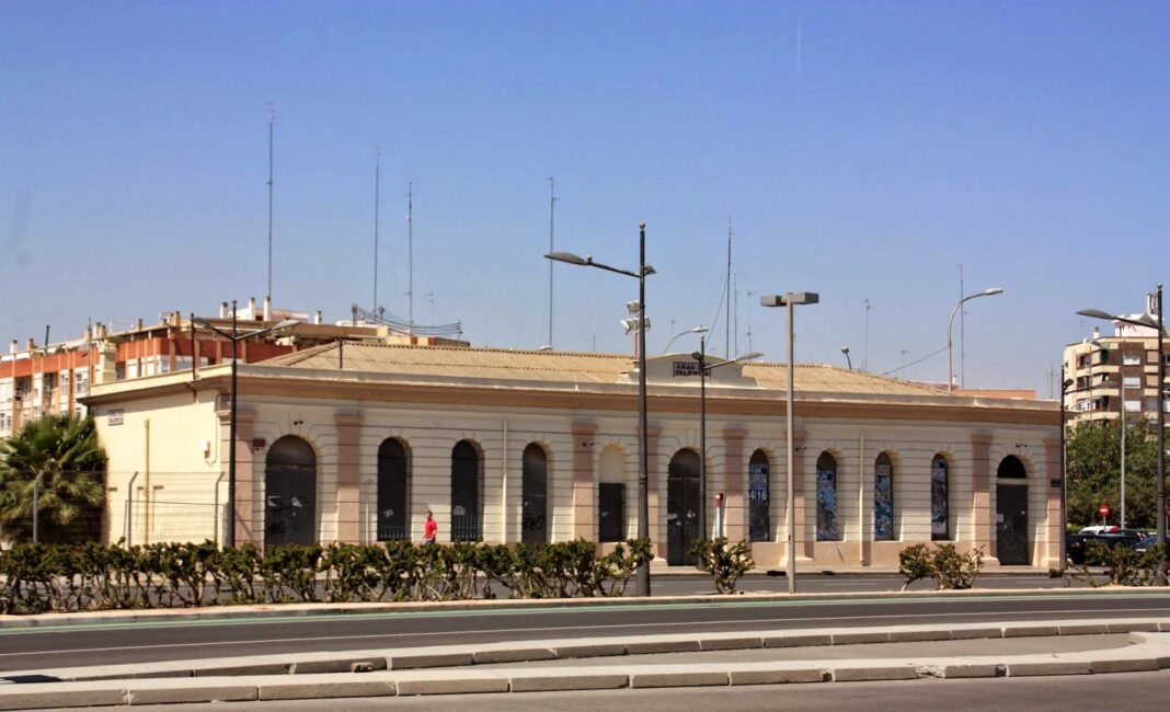 El Ajuntament de Valencia acepta la cesión gratuíta de ADIF de la estación del Grao tras ofrecerse hace más de un año por la operadora