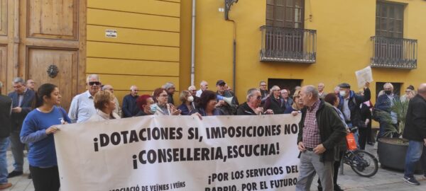 Los vecinos de Benimàmet indignados con la Consellería de "Igualdad" y su racismo institucional hacia los vecinos