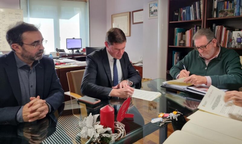 Generalitat y el Ayuntamiento de Torrent firman la cesión del local que albergará la futura sede de la Agència Valenciana de Seguritat Ferroviària