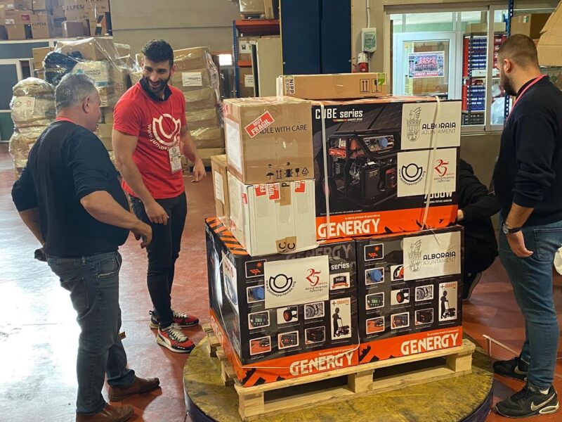 Llegan a Irpin(Ucrania) los tres generadores elétricos enviados desde Alboraya para suministrar energía a un colegio, biblioteca y un centro de salud
