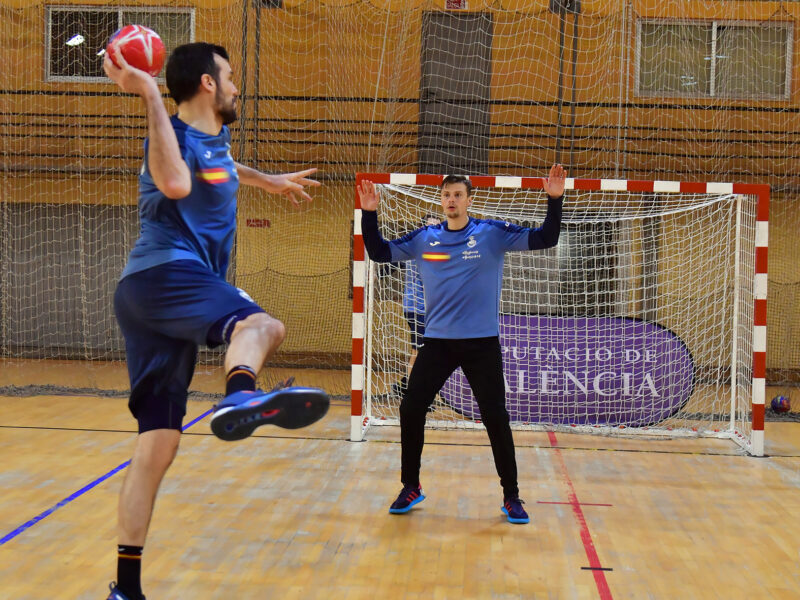 La selección española de balonmano "Los Hispanos" prepara en Valencia el Campeonato del Mundo de 2023