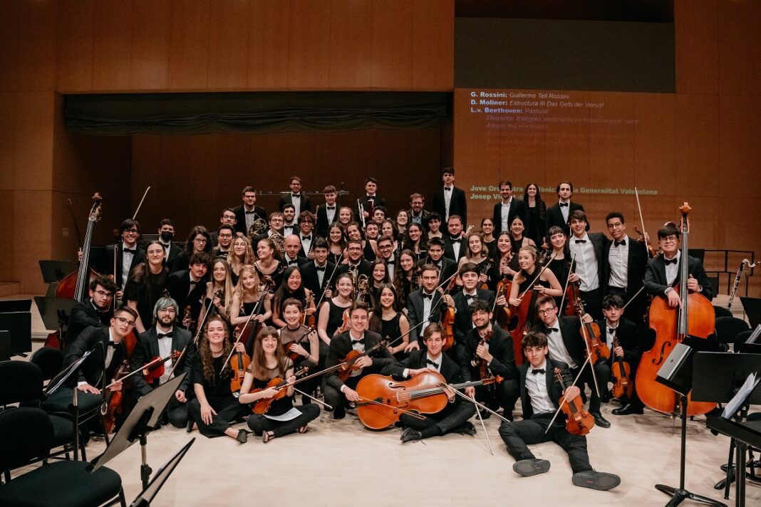 La Jove Orquestra de la Comunitat Valenciana da la bienvenida al 2023 en el Auditori de Castello