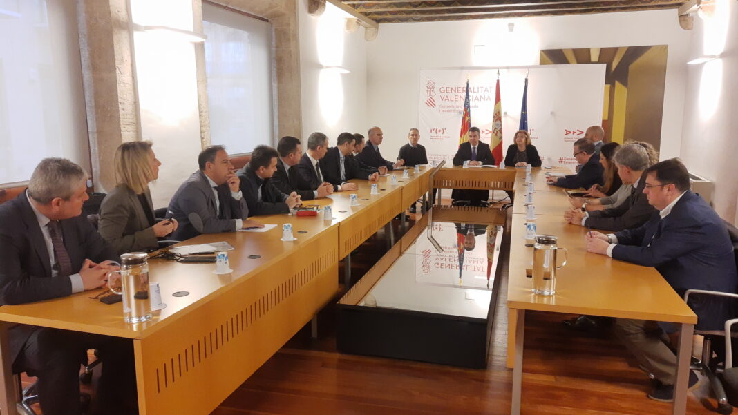Hacienda amplia hasta el año 2024 el contrato de servicios financieros de la Generalitat Valenciana con 10 entidades de crédito