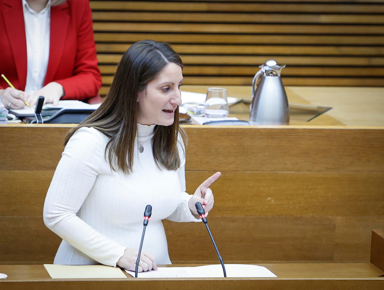 Ana Vega (VOX) recuerda la corrupción moral, política y económica del Gobierno de Puig y le pide que se marche y convoque elecciones