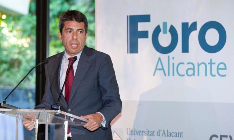 Mazón desgrana parte de sus compromisos electorales en Foro Alicante afirmando que hay mucho trabajo y hemos de conseguir una Cultura de la Comunitat Valenciana