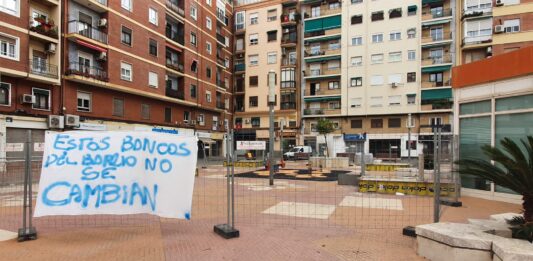 Los vecinos de Polo de Bernabé exigen a Ribó y Gómez se les escuche en la remodelación de la plaza