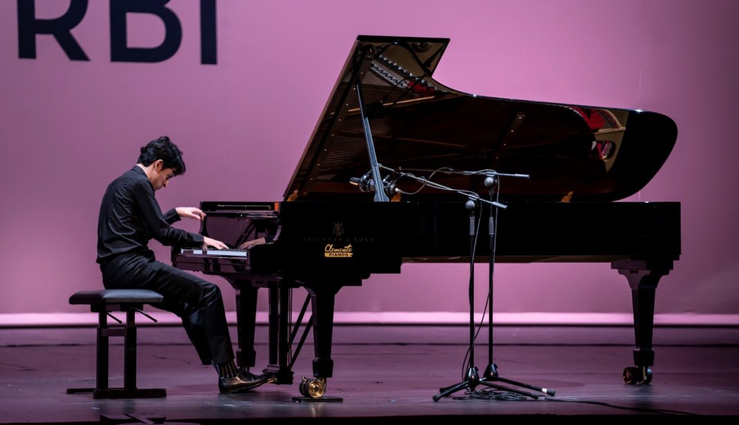 El Premio Iturbi selecciona a los 20 pianistas que participarán en esta edición