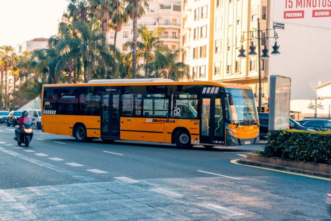 Nuevas concesiones de líneas de transporte de viajeros del área metropolitana de Valencia Nort, Buñol y de Monserrat