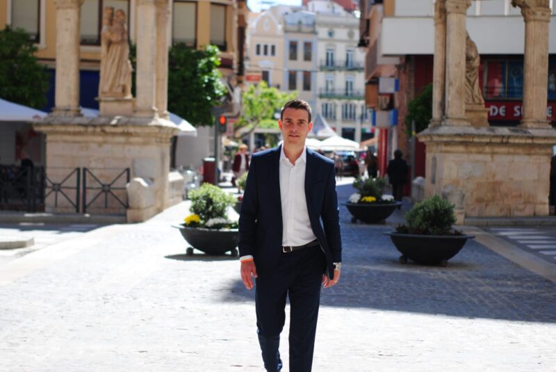 Ciudadanos Alzira exige la reanudación de las obras del pabellón Fontana Morgot