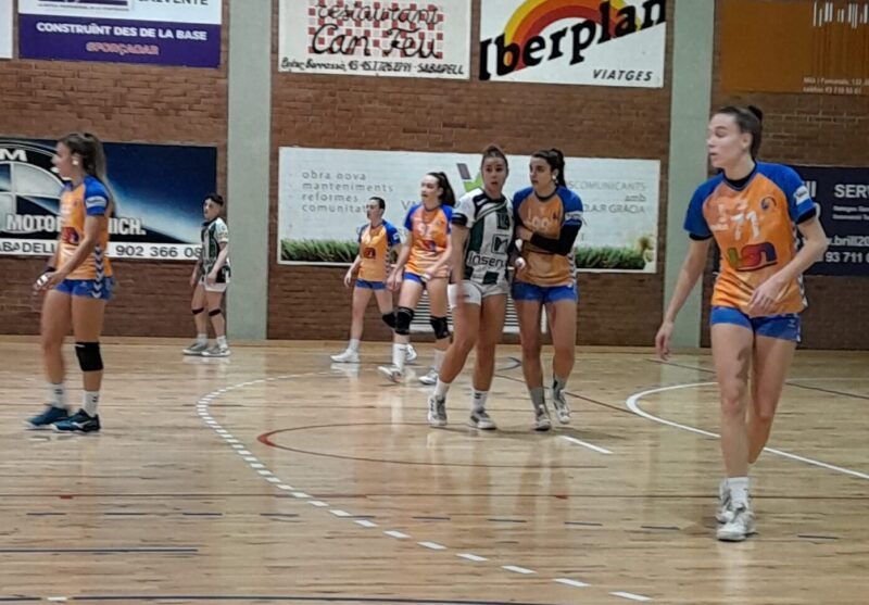 El Grupo USA Handbol Mislata sufre una derrota en un partido muy ilgualado en Sabadell