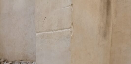 El Círculo del Patrimonio denuncia daños en las fachadas de las Atarazanas del Grao, edificio Bien de Interés Cultural
