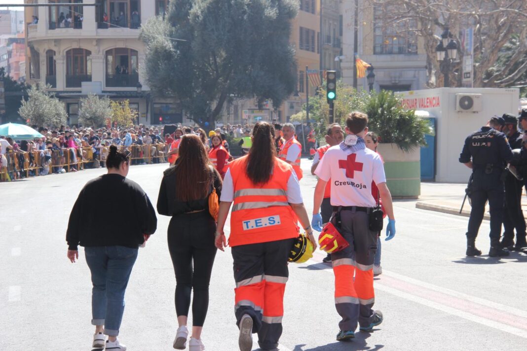 Cruz Roja realiza 1008 asistencias sanitarias en los 42 actos cubiertos estas #Fallas2023 en el Cap i Casal