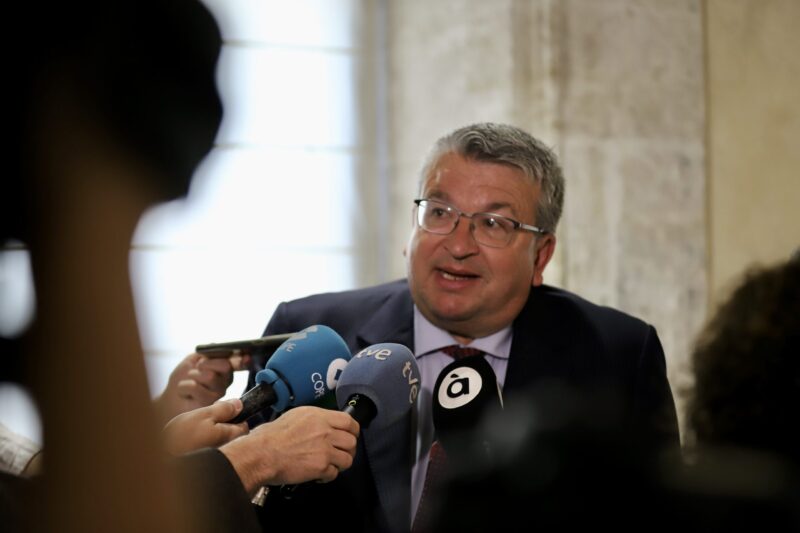 Fernando Llopis (Ciudadanos) sobre los incendios forestales asegura que “La solución es poner personas preparadas y capaces en vez de a ‘los amigos’ como hacen Compromís y PSPV”