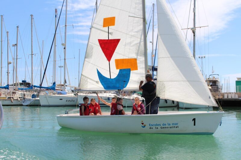 Las ‘escoles de la mar’ abren las inscripciones para el programa libre de verano ‘A la Mar 2023’