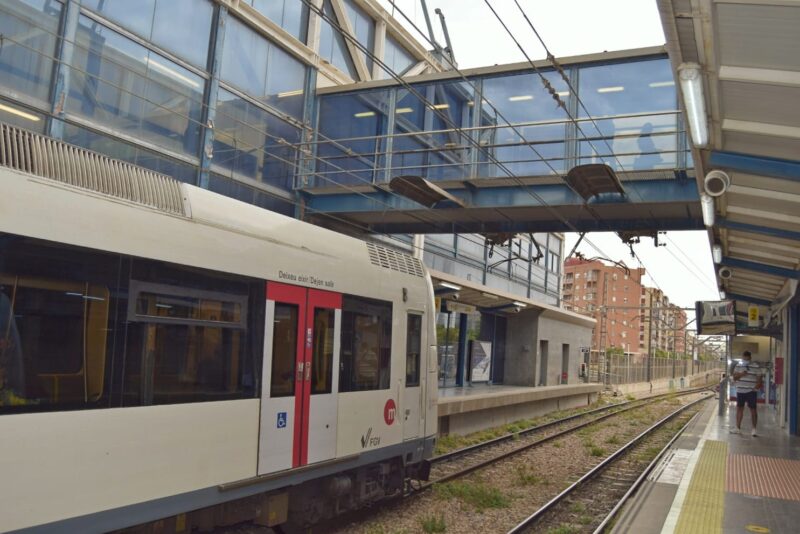 MetroValencia adelanta el inicio del servicio del domingo por la festividad de la Mare de Deu dels Desamparats