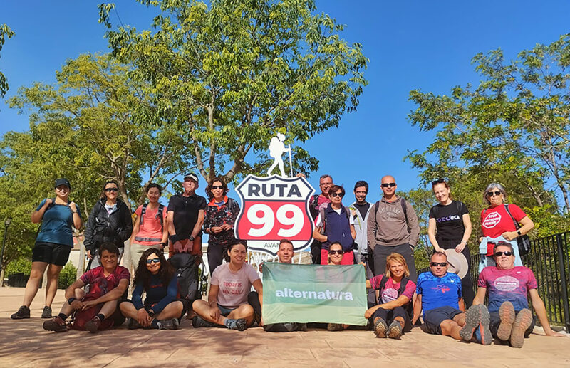 Alternatura de Sagunt culmina tres picos en montañas de Alicante en una sola jornada