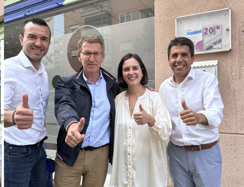 Feijóo visita Paterna para visibilizar la atención a las enfermedades mentales.