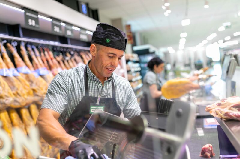 Mercadona contratará más de 800 personas para la campaña de verano en la provincia de Valencia