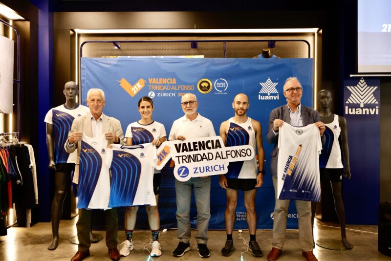 Luanvi y el Medio Maratón Valencia presentan una camiseta para volar