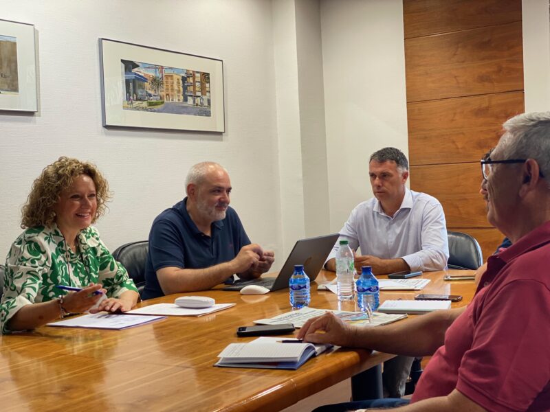 Primer día de Amparo Folgado como alcaldesa en el Ayuntamiento de Torrent